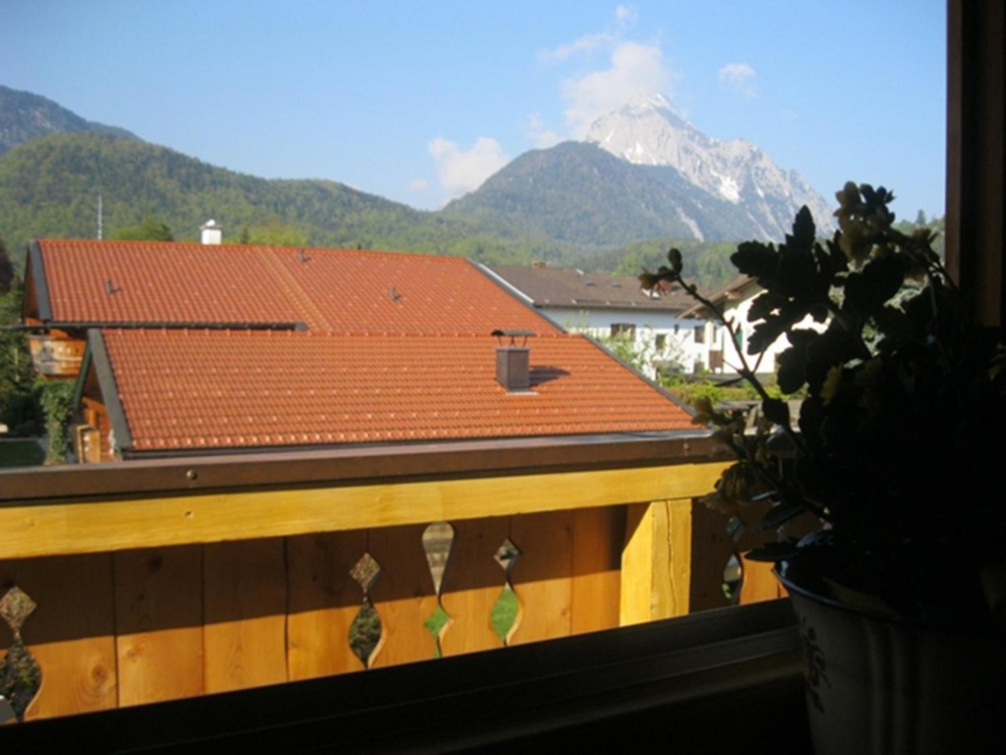 Ferienapartmenthaus Hubertushof Mittenwald Exterior foto