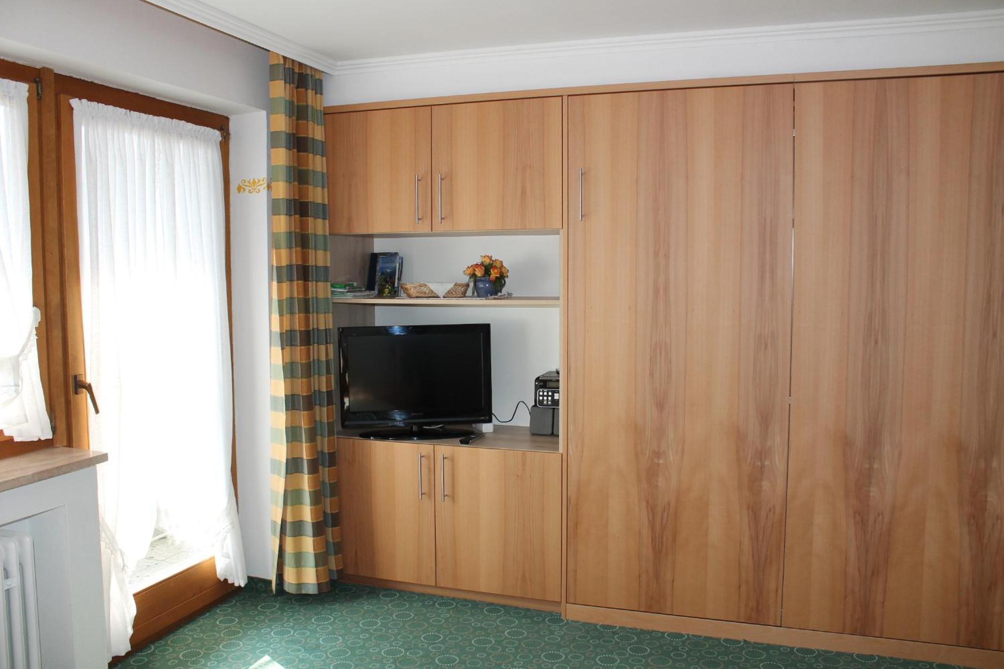 Ferienapartmenthaus Hubertushof Mittenwald Exterior foto